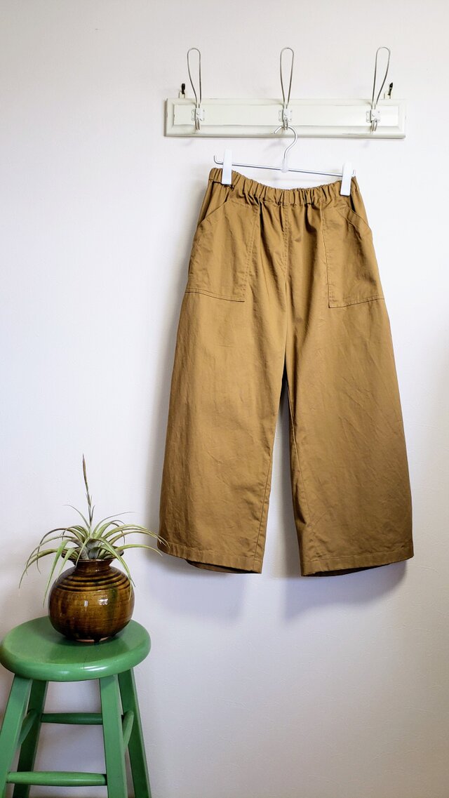 ストレッチチノ　ベージュカーキ　ひかえめワイドパンツ　M～6L　大きいサイズもあります