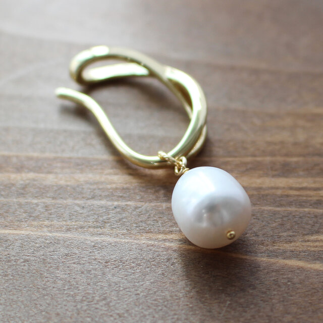 大粒天然パールのイヤーカフ