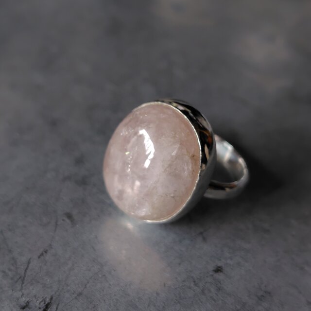 売れ筋がひ！ モルガナイトシルバーリング#13.5 | 日々の暮らしを iichi アクセサリー