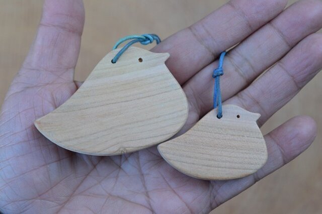 ヒヨコの親子のペンダント♪ 梅の木♪綺麗♪の画像1枚目