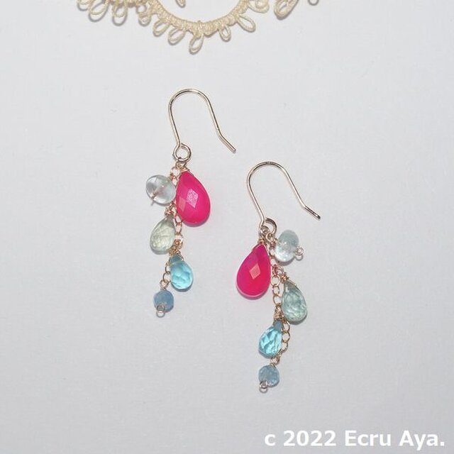 *花舞う*フューシャピンクカルセドニーがメインのピアス