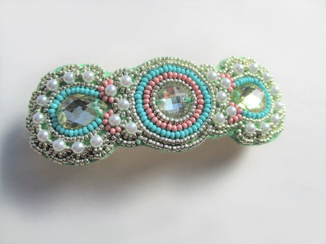 ビジュー＆パールの特小ビーズバレッタ（グリーン） | iichi 日々の