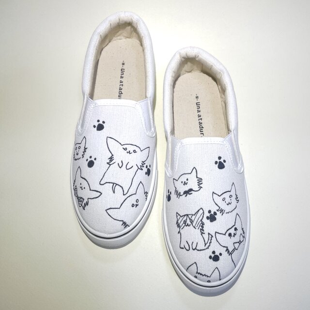 ゆるゆるチワワのスリッポン (22.5cm〜25.5cm・SS〜３Lサイズ)