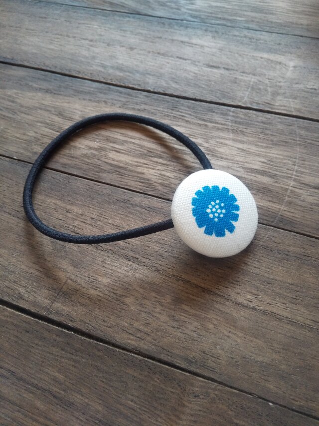 くるみボタンヘアゴム