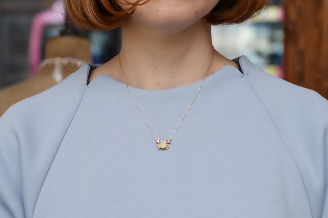 K18]ピンクトルマリンとオパールのカニのネックレス | iichi 日々の