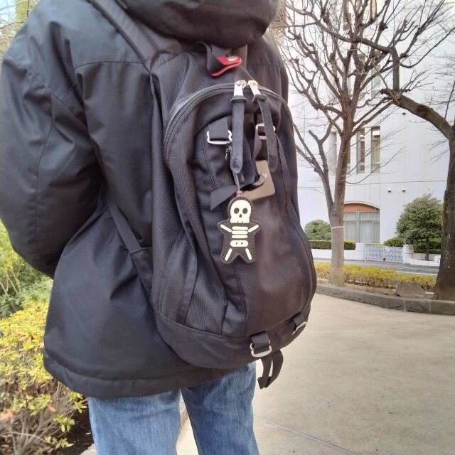 レザーで出来たスカルチャーム | iichi 日々の暮らしを心地よくする