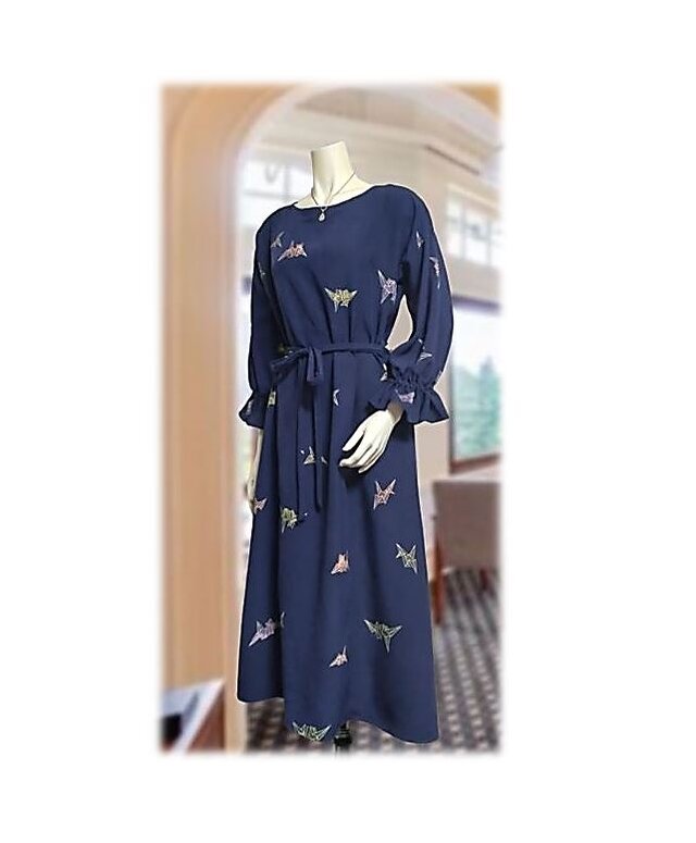 242　折り鶴柄 縮緬着物リメイクAライワンピース（紺／折り鶴）