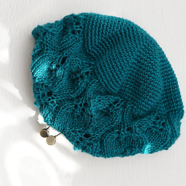 ばあば作、さらに大きめ・透かし編みのがま口（patina・C1564）