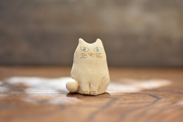 cat b32の画像1枚目