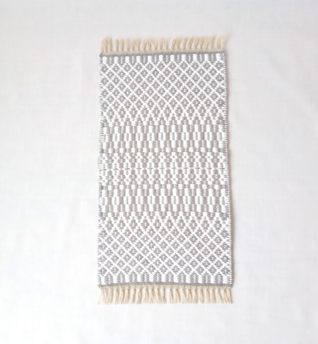 手織】ローゼンゴン織の卓上マット（グレー×スノーホワイト） | iichi 