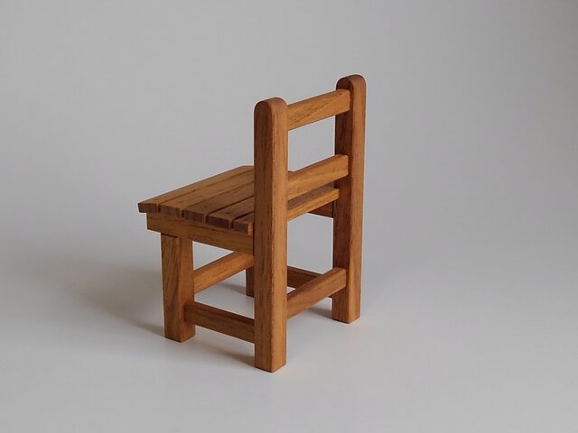 ちっちゃい 昭和の学童椅子 | iichi 日々の暮らしを心地よくする