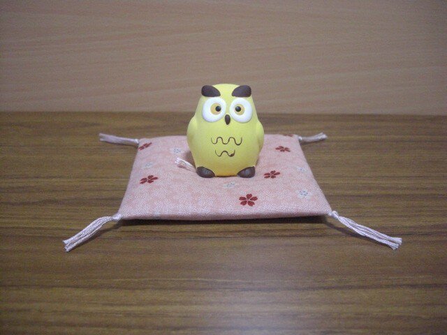 置物用お座布団 桜 桃色 10cm角の画像1枚目