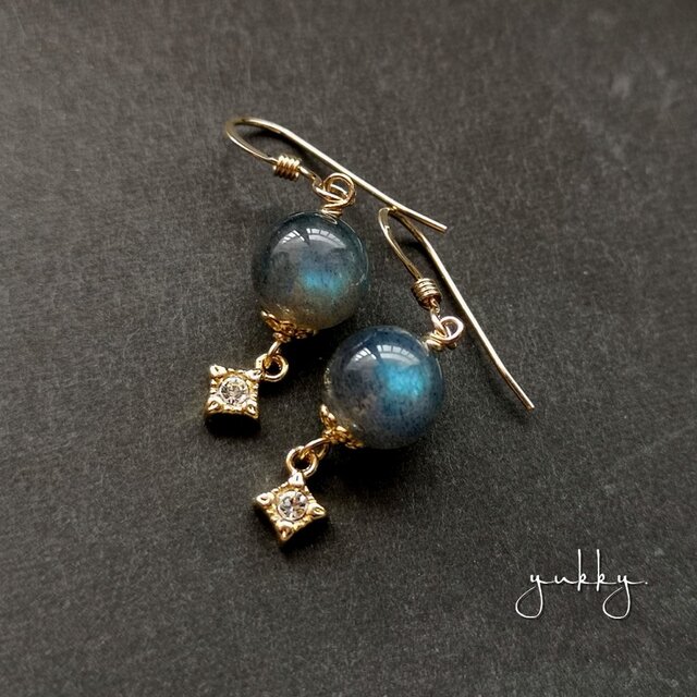 宝石質ラブラドライト✽ダイヤチャームピアス/イヤリング