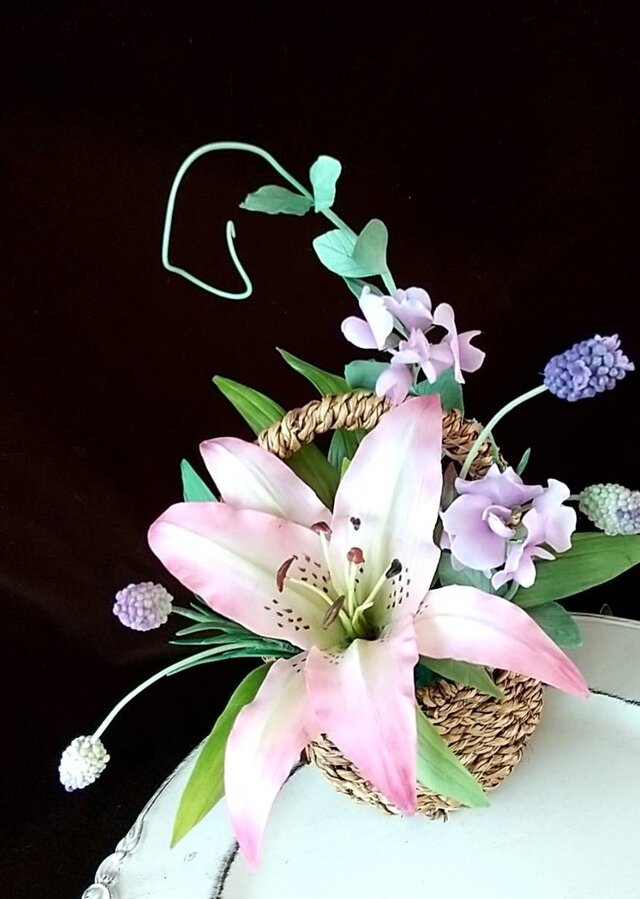 【専用です】クレイフラワー♡うさぎさん親子と薔薇のリース♡ハンドメイド 専用です】クレイフラワー♡うさぎさん親子と薔薇のリース