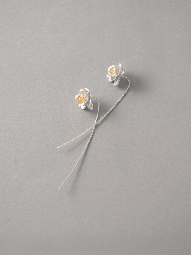 白椿 ロングピアス