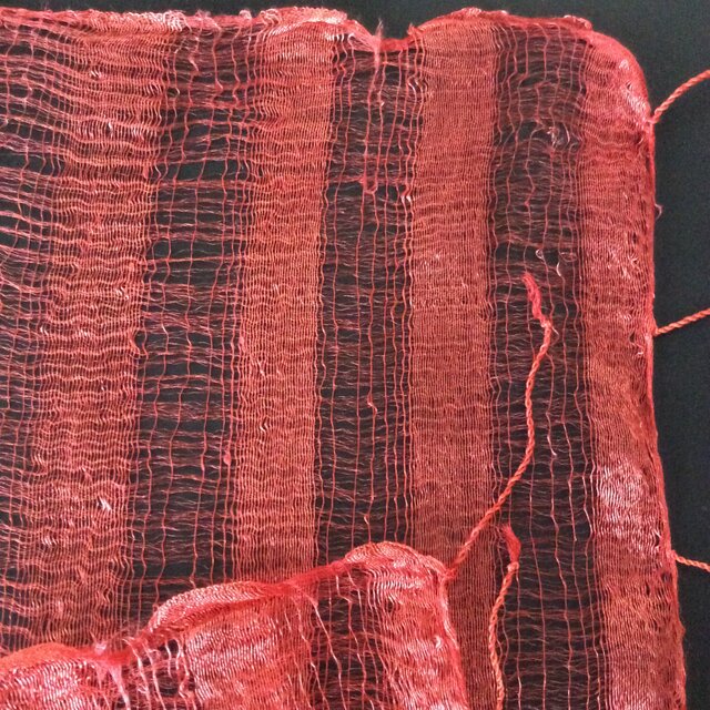 茜染　エリシルク大判ストール　緋色　手織り　シルク100% 訳あり 茜染 エリシルク大判ストール 緋色 手織り シルク100% 訳あり