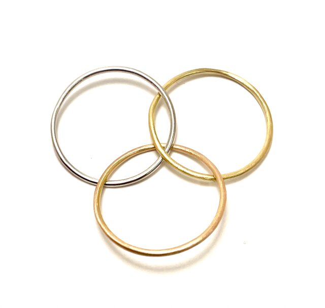 シンプルに いつも着けたい 3連リング PT900 K18YG K18PG | iichi 日々
