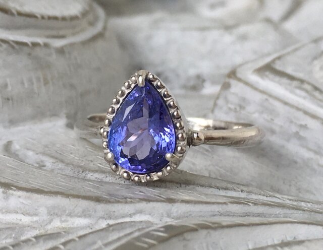 タンザナイト(しずく型）・ミルうちリング（silver925） | iichi