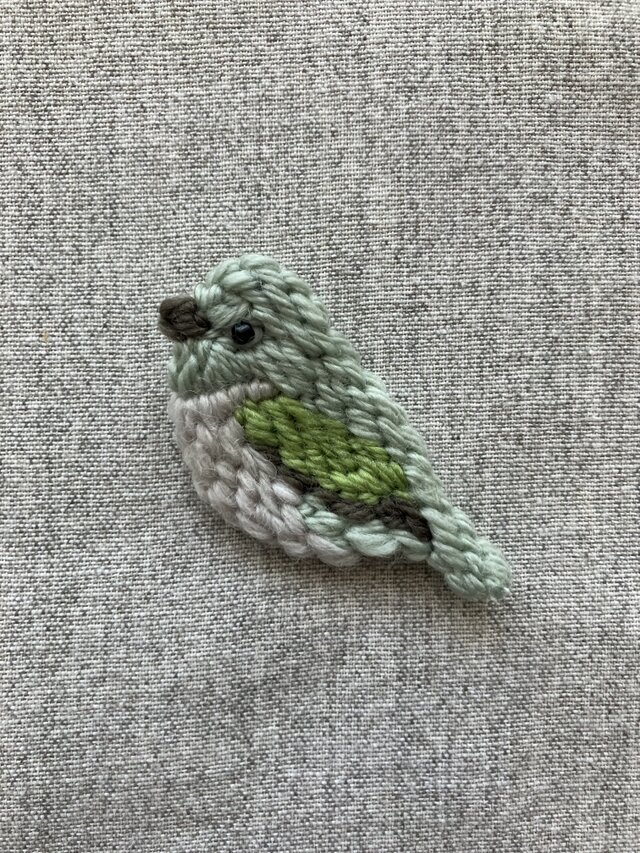 メジロ＊ブローチ