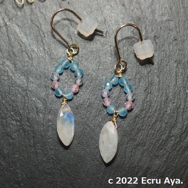 *春の月光*パステルを足したムーンストーンのピアス