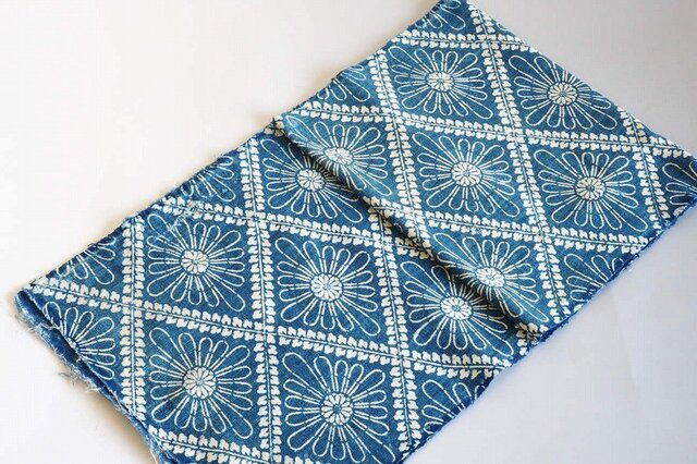古布　両面染め　型染　藍染　蝶々　竹に雀　撫子　菊 古布 両面染め 型染 藍染 蝶々 竹に雀 撫子 菊
