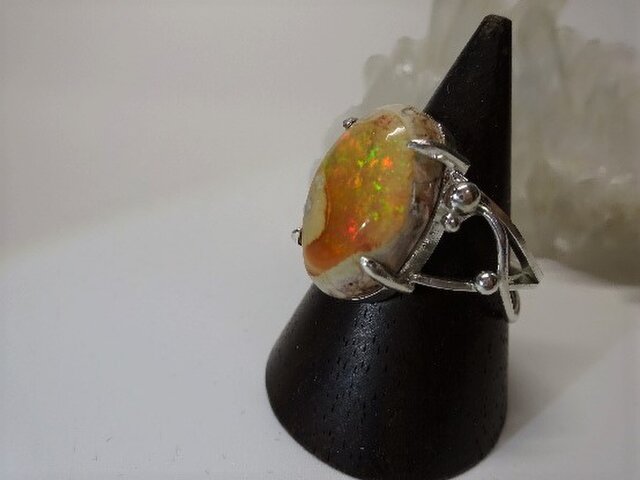 カンテラオパールのリング | iichi 日々の暮らしを心地よくする