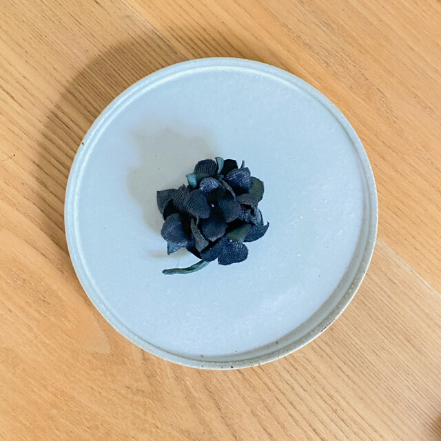 Sale!黒アジサイ 布花コサージュの画像1枚目