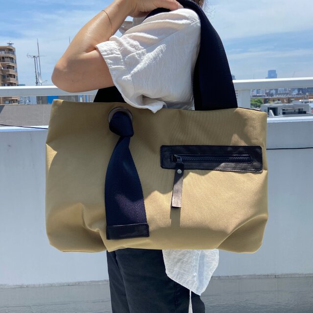 雨の日も安心な撥水加工素材＊大きめナイロントート＊ | iichi 日々の
