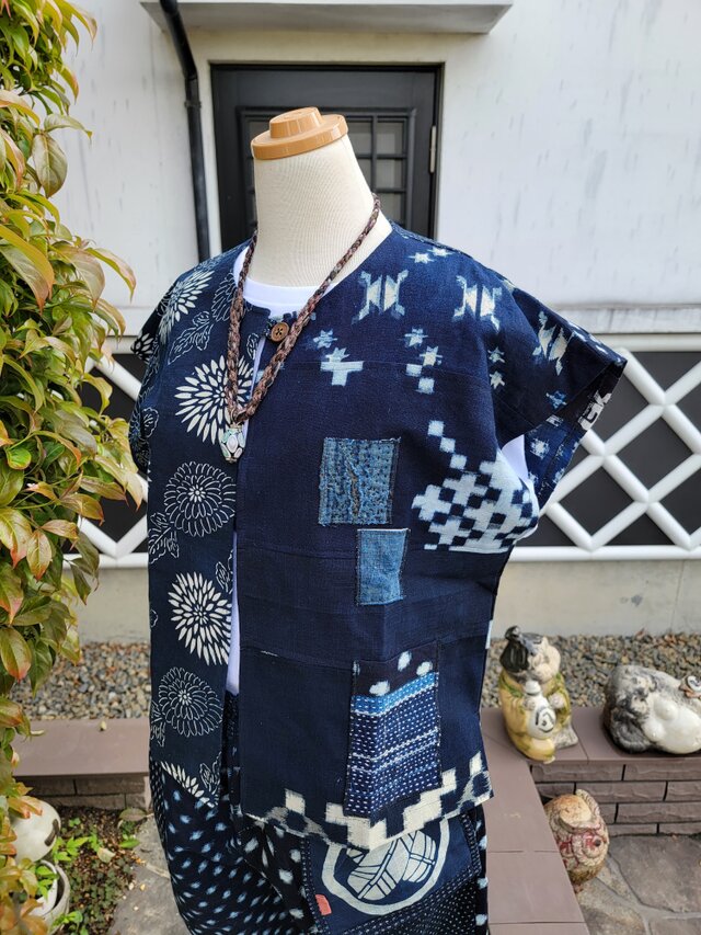 着物リメイク 絣のベスト 着物リメイクno.2956☆綿絣・パッチワーク ベスト