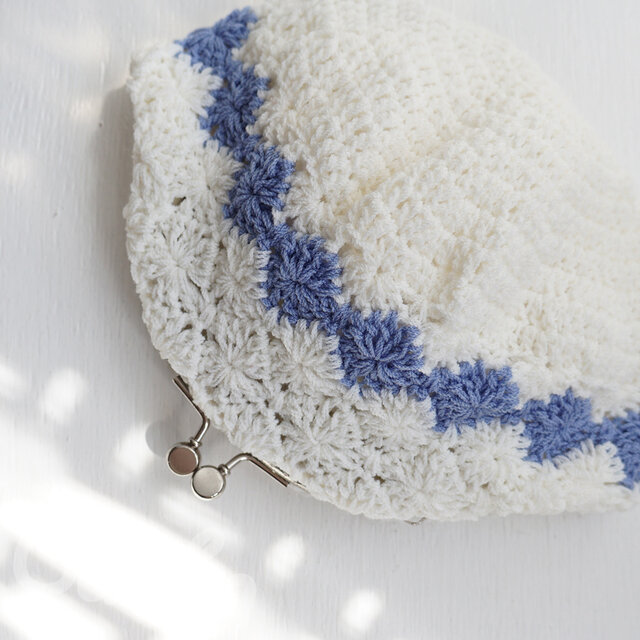 ばあば作、さらに大きめ・模様編みのたっぷりがま口（Harlequin・C1586）