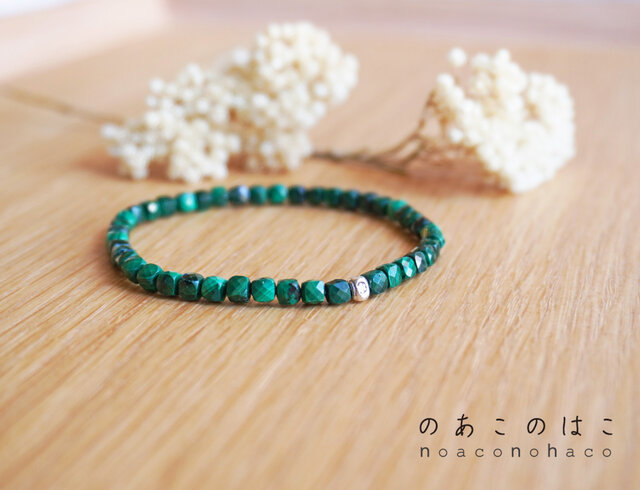 マラカイトのブレスレット | iichi 日々の暮らしを心地よくする