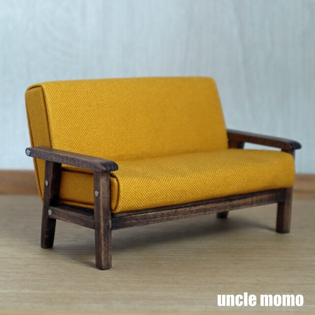 ドール用ソファ2人掛け（色：イエロー×エボニー）　1/12ミニチュア家具