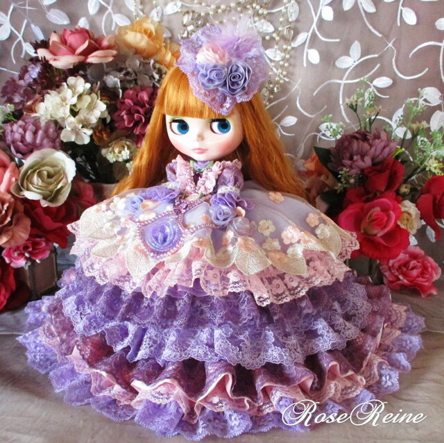 エリザベート王妃 煌めきのトルコブルー＆ブラックのバブルフォルムドールドレス エリザベート王妃 煌めきのトルコブルー＆ブラックのバブル