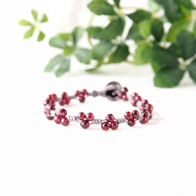 【販売中】Flower Bracelet（ガーネット）