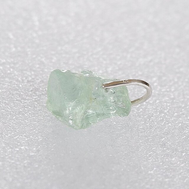 グリーンベリル✨0.16ct マダガスカル産 - www.uninvited.com