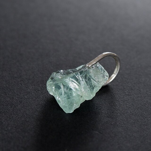 グリーンベリル✨0.16ct マダガスカル産 - www.uninvited.com