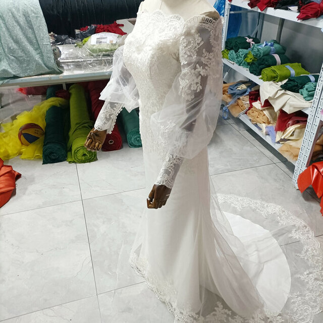 フォーマル/ドレスエレガント ウエディングドレス 3D立体レース刺繍 二次会 トレーン