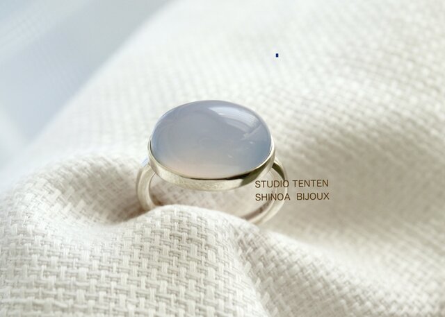 [natural chalcedony]ringの画像1枚目