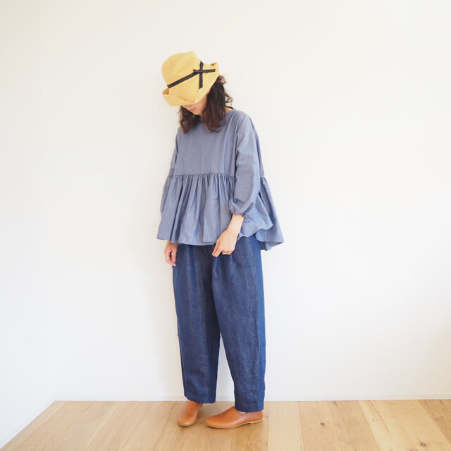 Cotton typewriter gather blouseの画像1枚目