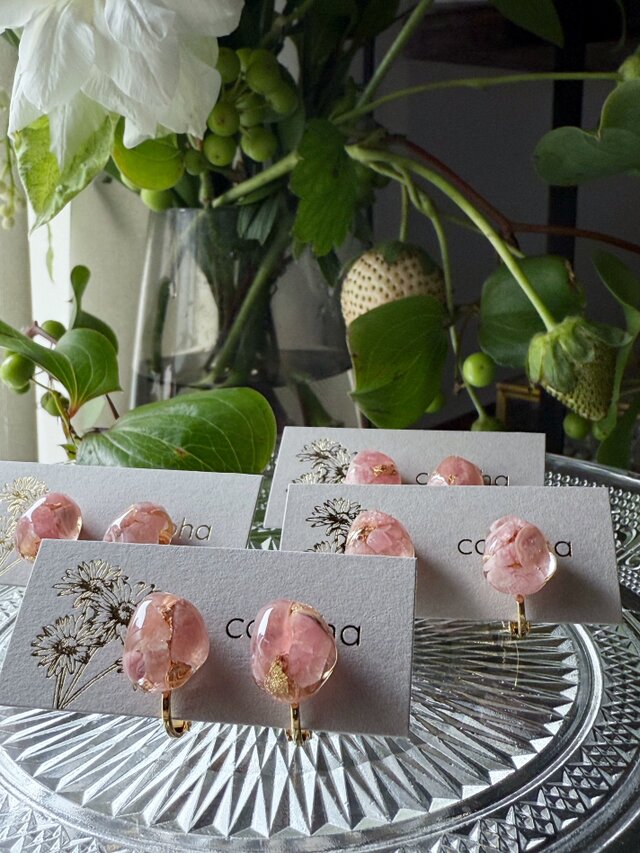 「わたしは進める」そんな気持ちを耳元に。ロードクロサイト（インカローズ）・一粒イヤリング【7月の誕生石】