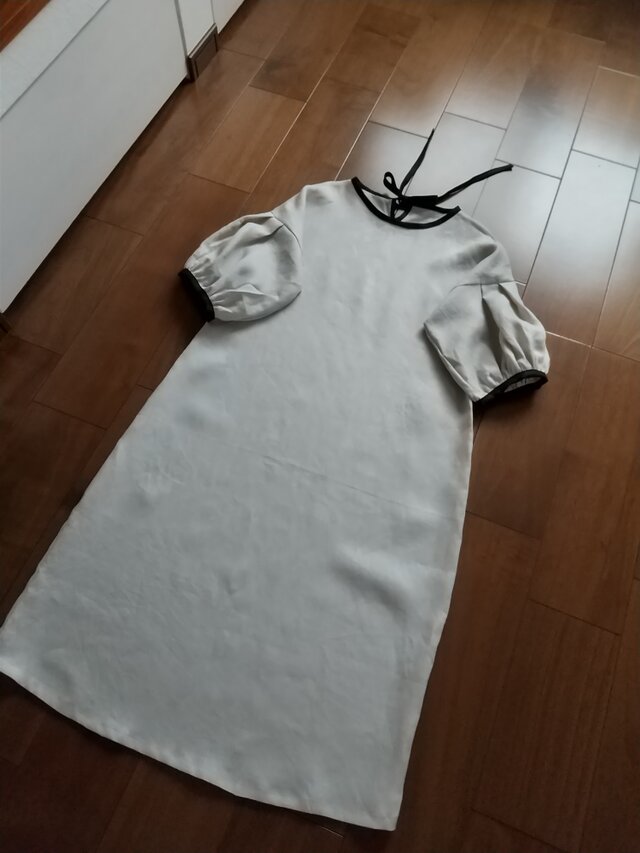 M様オーダーリネンカラーのパフスリーブワンピース