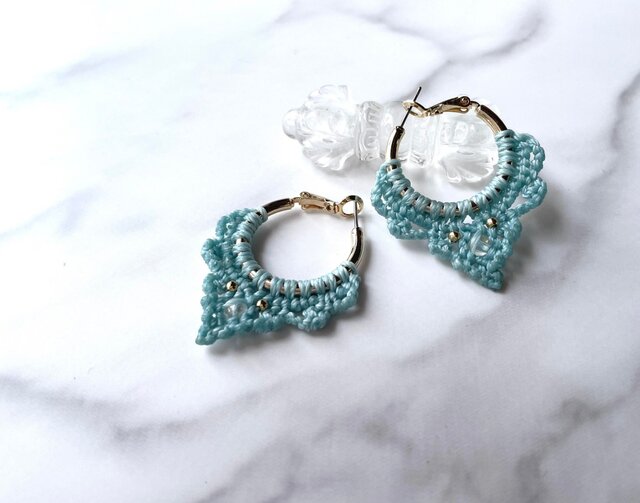 マクラメフープピアスorイヤリング一 ブルー | iichi 日々の暮らしを