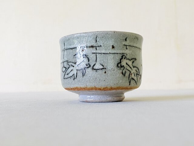 ぐい吞み＊青磁/象嵌(C) | iichi 日々の暮らしを心地よくする