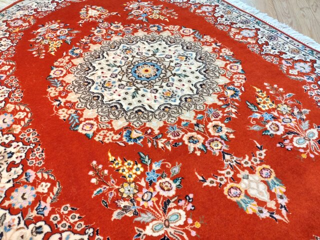 【正規店人気】ペルシャ絨毯　手織アンティーク　ナイン産 ラグ・カーペット