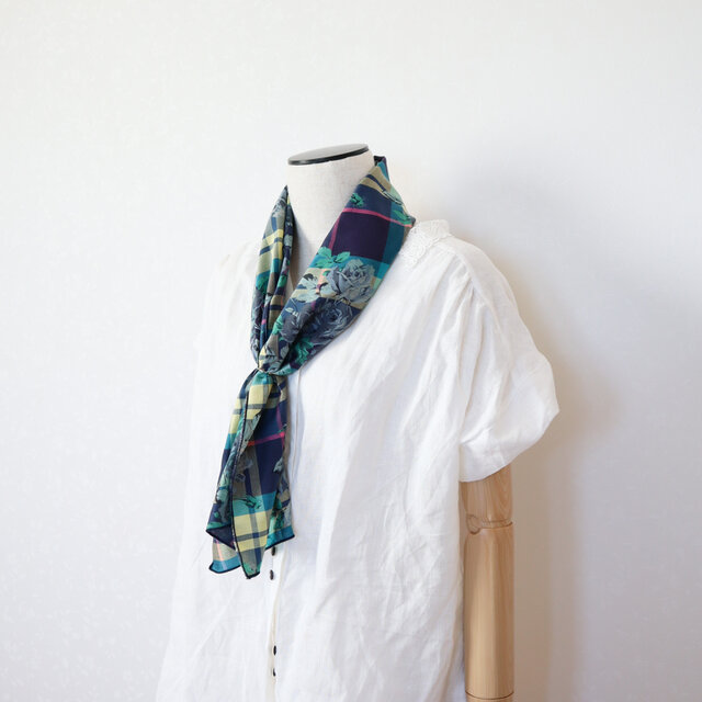 リバティ　 マドラスチェックハイデラバードのスカーフ　スカーフリング付き