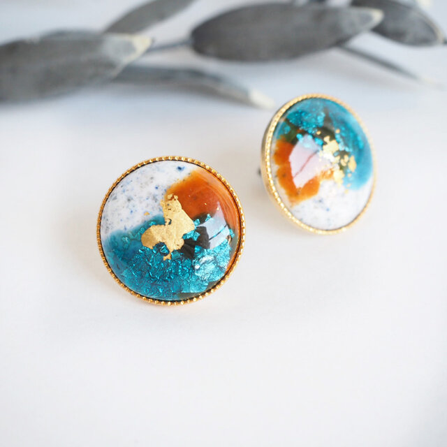 七宝焼 iroasobi〇ピアス ~Blue×camel ~の画像1枚目