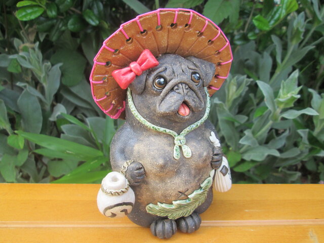 狸さんに憧れて☆パグ② | iichi 日々の暮らしを心地よくする