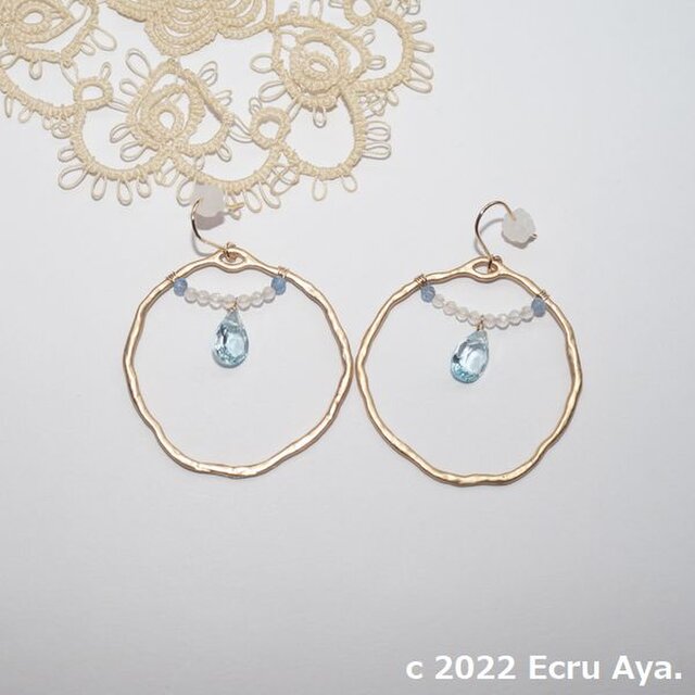 *初夏の円窓*フープの中に石を下げたピアス