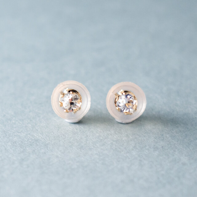 K10＊ホワイトサファイアのプチピアス