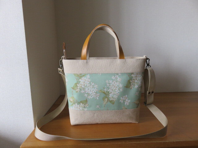 リバティ アーカイブライラックを使った2wayファスナー付きトート